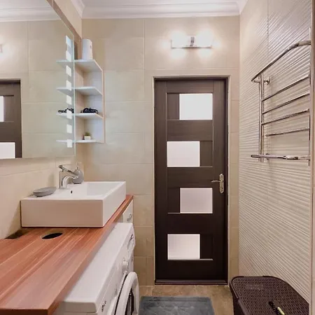 Renthouse Apartments Elegant Chişinău Esterno foto